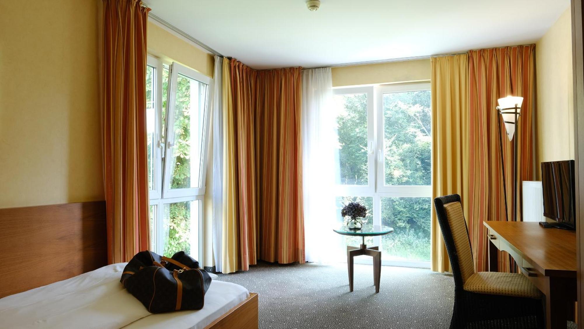 Ramada By Wyndham Duesseldorf Ratingen Exterior foto