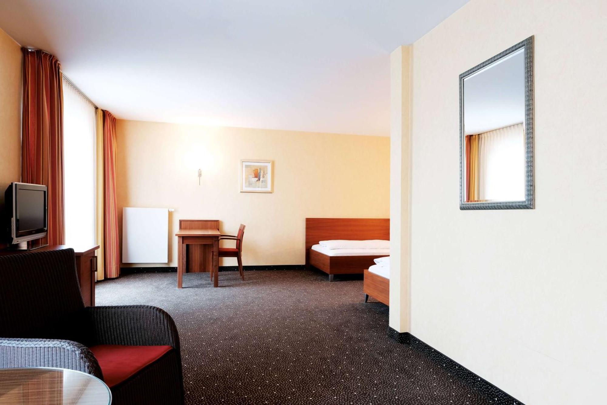 Ramada By Wyndham Duesseldorf Ratingen Exterior foto