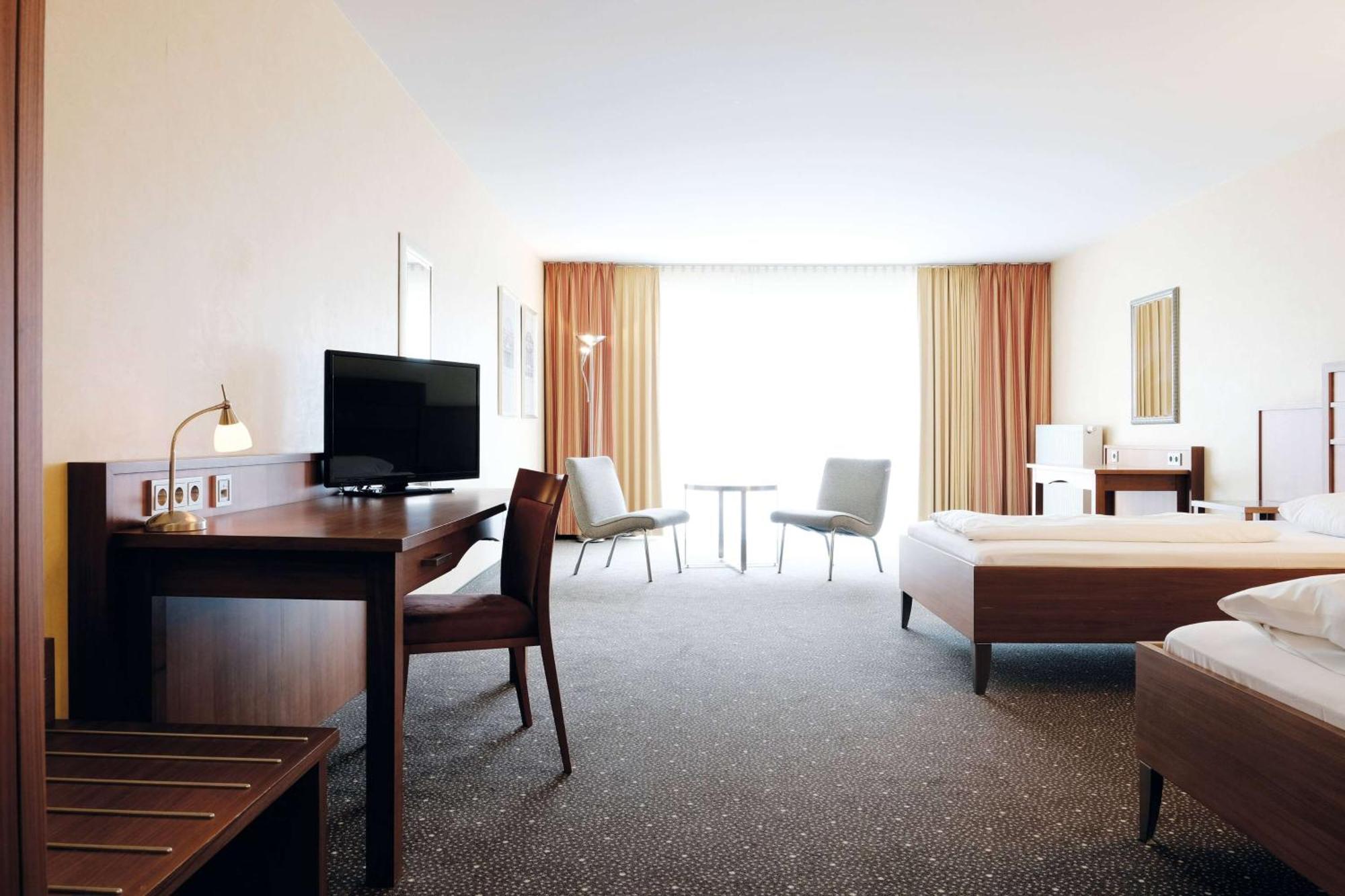 Ramada By Wyndham Duesseldorf Ratingen Exterior foto