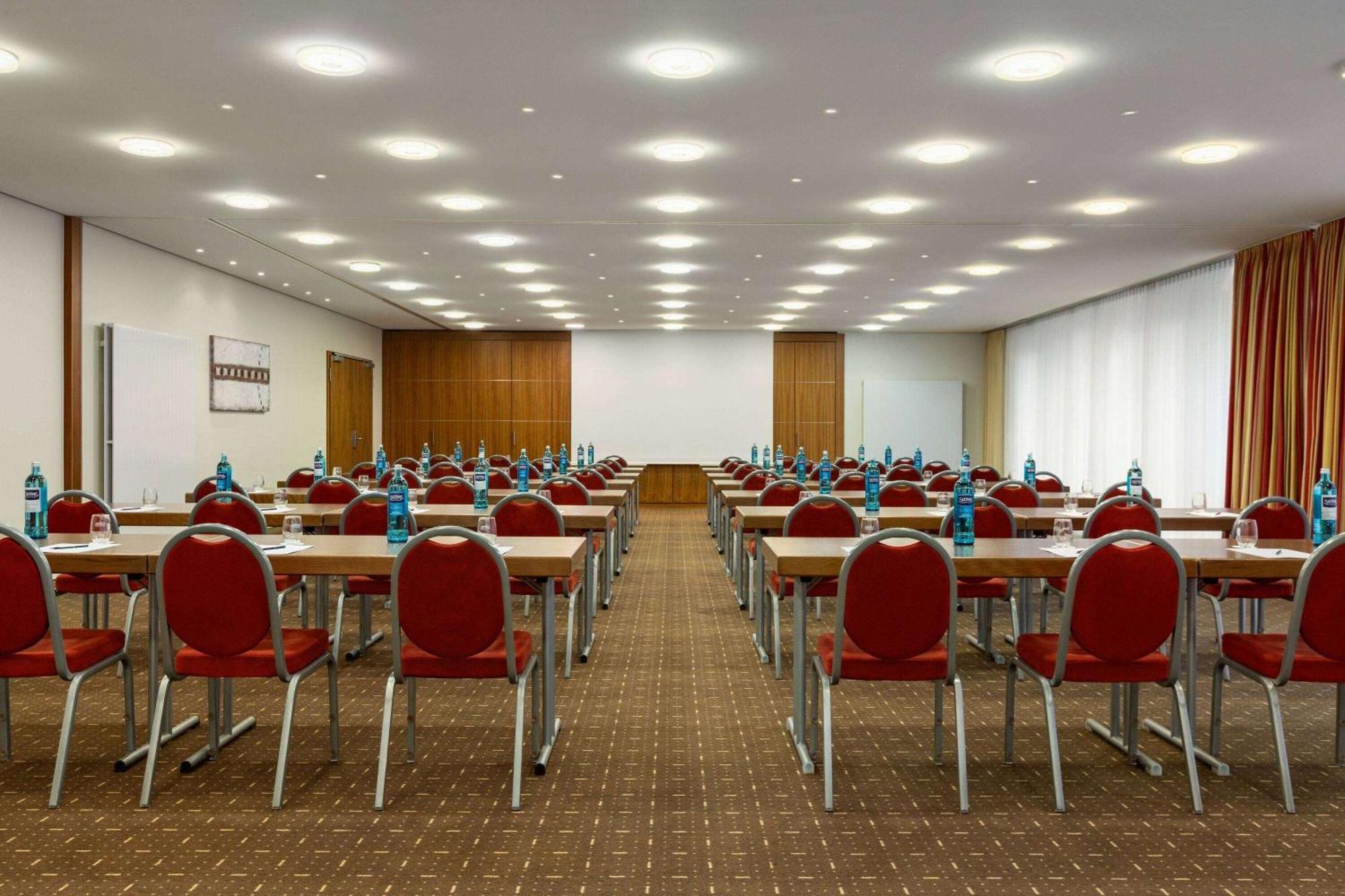Ramada By Wyndham Duesseldorf Ratingen Exterior foto